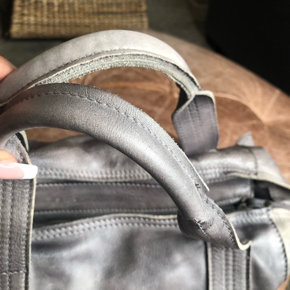 Distressed grey leather Made in Italy bag - Picture 5 of 12